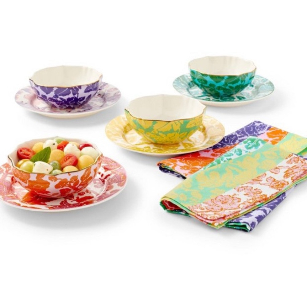 FULL SET DVF Diane von Furstenberg x Target plates, bowls & napkins. New in box.